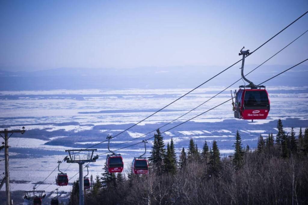 فيلا L'Auberge Sainte-Anne - Ski, Spa Et Basilique المظهر الخارجي الصورة